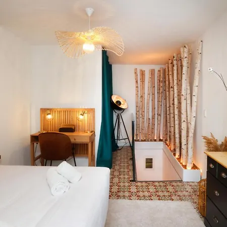 Le Cocon De La Cite - Parking Au Pied De La Cite